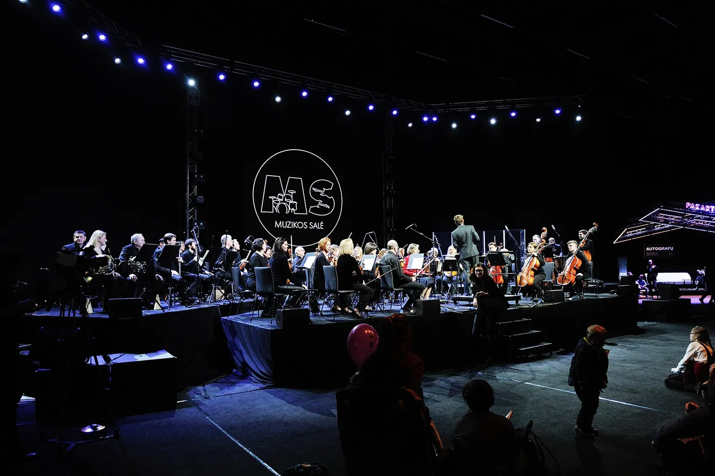 „Muzikos salės“ belaukiant. Muzika – puiki smegenų mankšta