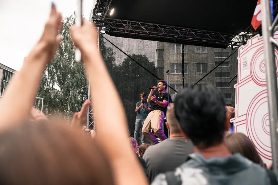Vienu metu surengti septyni žinomų atlikėjų nemokami koncertai atidarė festivalį „Vilnius – atvira muzikos salė“