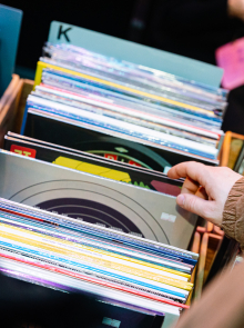 Kviečiame pristatyti savo leidinius prekybai „Muzikos salėje“