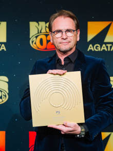 „Muzikos salėje“ – apdovanojimai ir bendras beveik 20 atlikėjų kūrinys